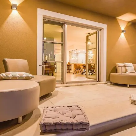 Keli By 4* Ferenci